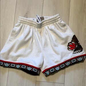 Mitchell & Ness Kids Vancouver Grizzlies White Mesh Athletic Shorts with pockets